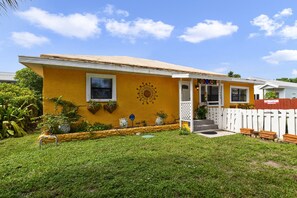 Interior - Beach & Resort Access - Pet Friendly w/ Fire Pit (Cocoa Beach)