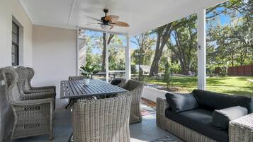 Villa (5 Bedrooms) | Interior