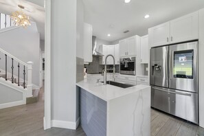 Interior - Emerald Garden - Resort - 15 Min to Disney - Pets (Kissimmee)