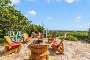 Interior - Beach & Resort Access - Pets, Games & Fire Pit (Cocoa Beach)