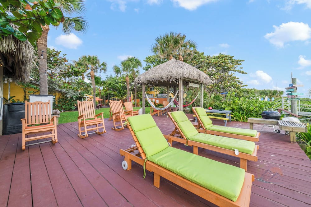 Beach & Resort Access - Pets, Games & Fire Pit
