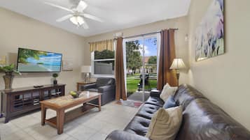 House (3 Bedrooms) | Living area | TV