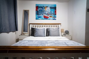 1 soverom, strykejern/-brett, wi-fi (inkludert) og sengetøy