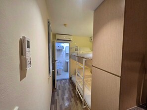 Towels, soap, toilet paper - Cozy studio in fabulous Abu Dhabi perfect for your getaway (Abu Dhabi)