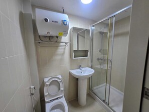 Towels, soap, toilet paper - Cozy studio in fabulous Abu Dhabi perfect for your getaway (Abu Dhabi)