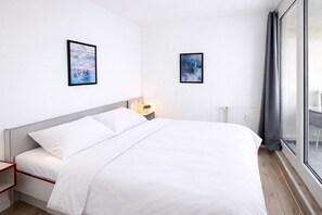 Iron/ironing board, free WiFi - Sea view apartment | beach - parking - kitchen (Laboe)