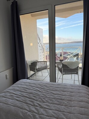 Iron/ironing board, free WiFi - TOP location Laboe sea view, directly on the beach promenade (Laboe)