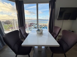 Dining - TOP location Laboe sea view, directly on the beach promenade (Laboe)