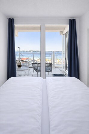 Iron/ironing board, free WiFi - Sea view apartment | beach - parking - kitchen (Laboe)