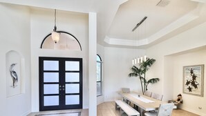 Dining - TOP FLORIDA's Villa Mauritius (Cape Coral)