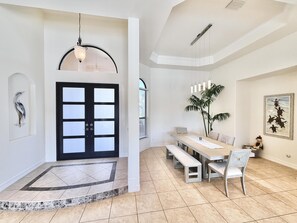 Dining - TOP FLORIDA's Villa Mauritius (Cape Coral)