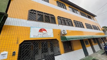 Fachada da propriedade