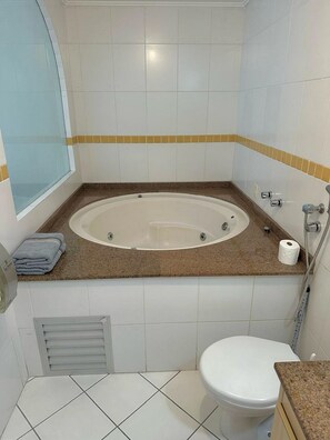 Apartment | Bathroom - Apartamento 201 Saint Sebastian Flat (Jaraguá do Sul)