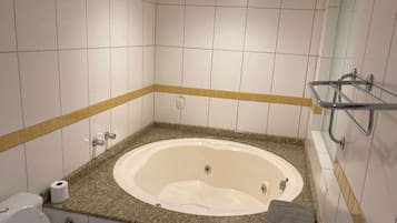 Apartment | Bathroom