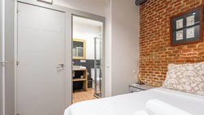 3 bedrooms, desk, iron/ironing board, free WiFi - Superior Apartment Prosperidad (Madrid)