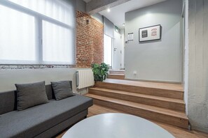 Smart TV - Superior Apartment Prosperidad (Madrid)