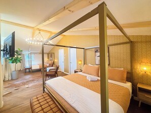 WiFi, bed sheets, wheelchair access