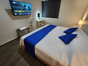 Room - Central Apt, Ground Floor, 24h Secure Parking (Durango)