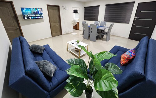 Central Apt, Ground Floor, 24h Secure Parking