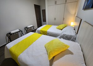 Room - Central Apt, Ground Floor, 24h Secure Parking (Durango)