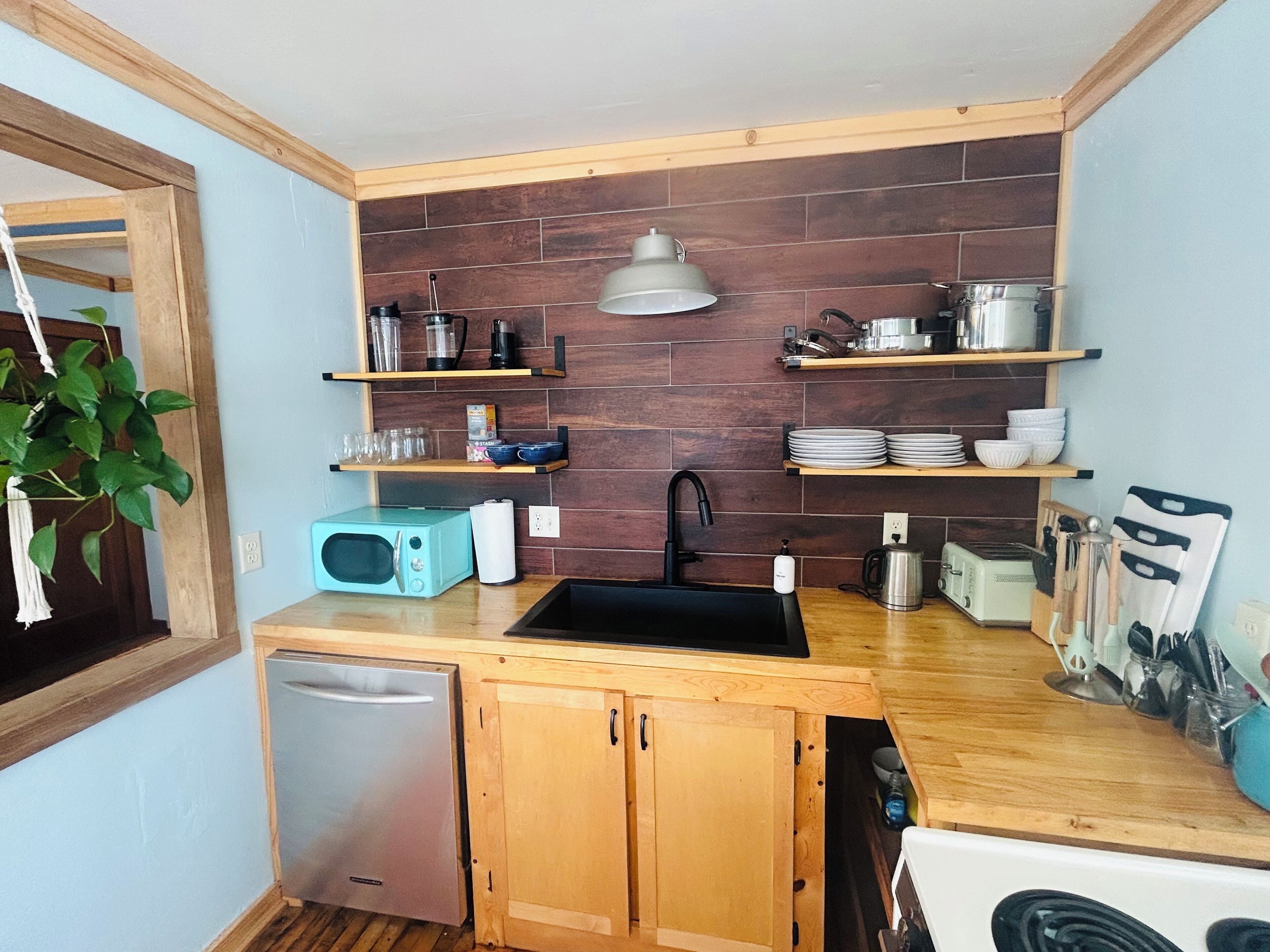 Micro-ondes, four, plaque de cuisson, lave-vaisselle