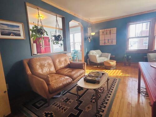 Heart of Downtown 2-bedroom apartment in charming Ely