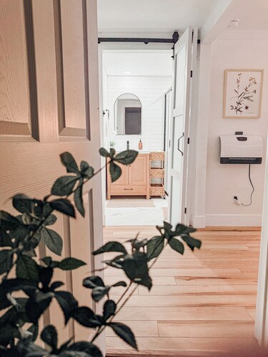 Modern Guesthouse Near ACU, HSU, Hendrick North