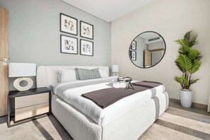 House - Stayshort - Beautiful 1BR in Business Bay Sleeps 4 (Dubai)