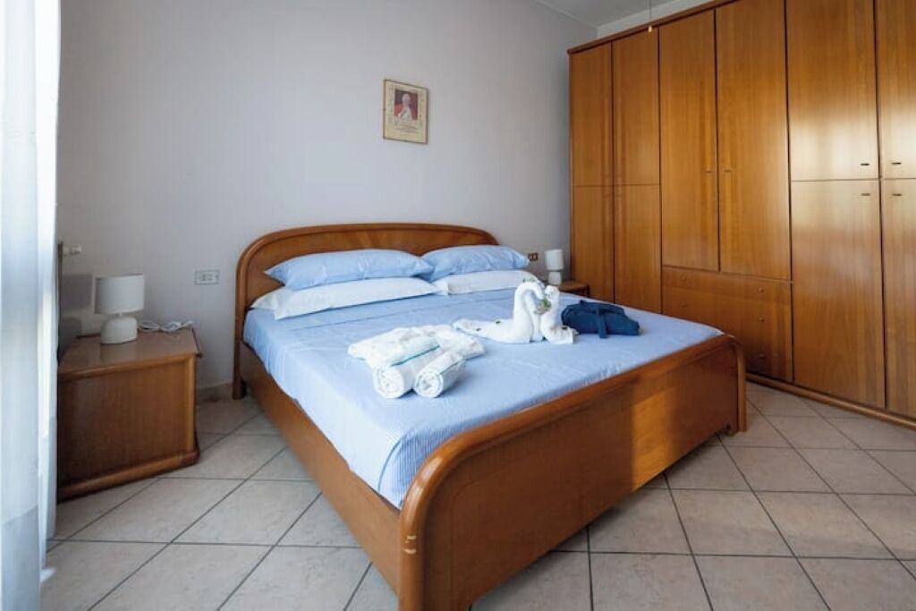 Bügeleisen/Bügelbrett, WLAN, Bettwäsche