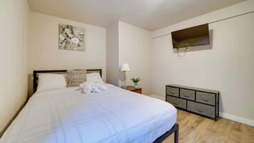 Desk, iron/ironing board, internet, bed sheets