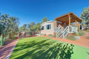Exterior - Walk to Trails! West Sedona Retreat w/ Deck & Yard (Sedona)