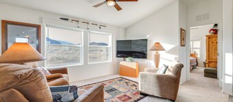 Mtn Views, 15 Mi to Dtwn Kingman: Family Home!