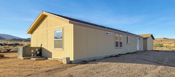 Mtn Views, 15 Mi to Dtwn Kingman: Family Home!