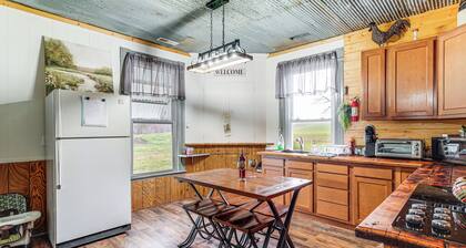 Wine, Dine & Unwind: Hermann Home w/ Spacious Yard