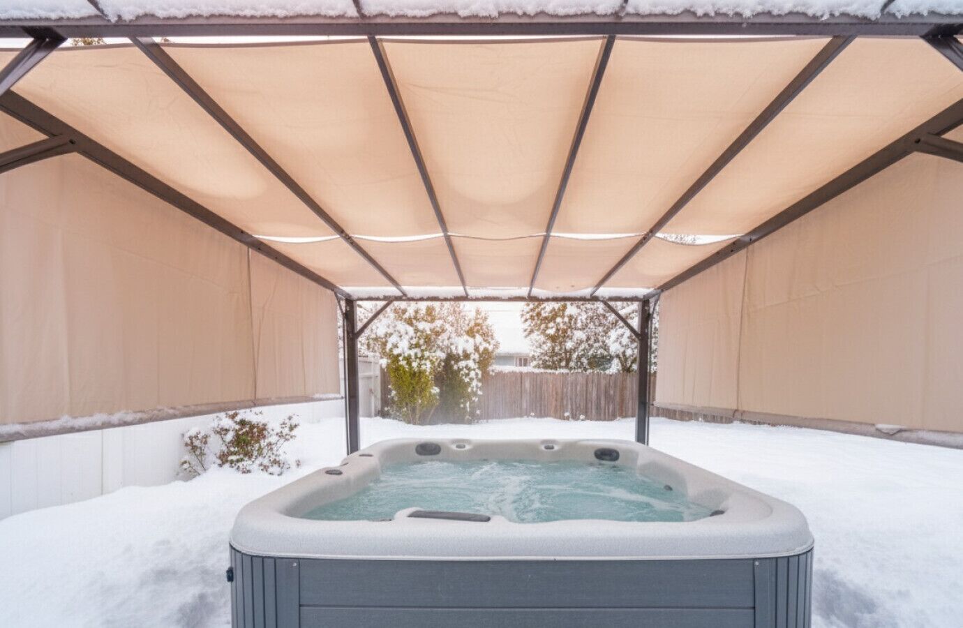 Bain à remous extérieur