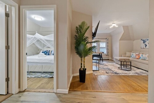 Stylish Newark 2BR | Great WFH, WiFi, Near Transit