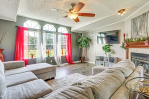 TV, fireplace, stereo - Horse Stalls, Pool & Deck: Polk City Getaway! (Polk City)