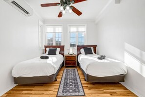 Desk, iron/ironing board, travel cot, WiFi
