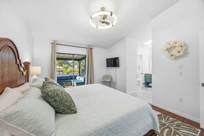 3 bedrooms, desk, iron/ironing board, travel cot