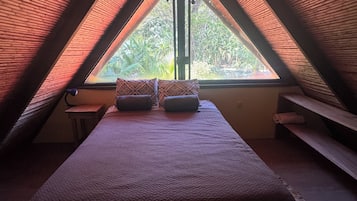 Cabaña superior, vistas a la piscina | Espacio para trabajar con un portátil y wifi gratis