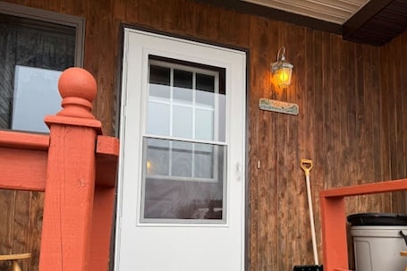 Exterior. Spacious 3-bedroom house in scenic Saint Agatha