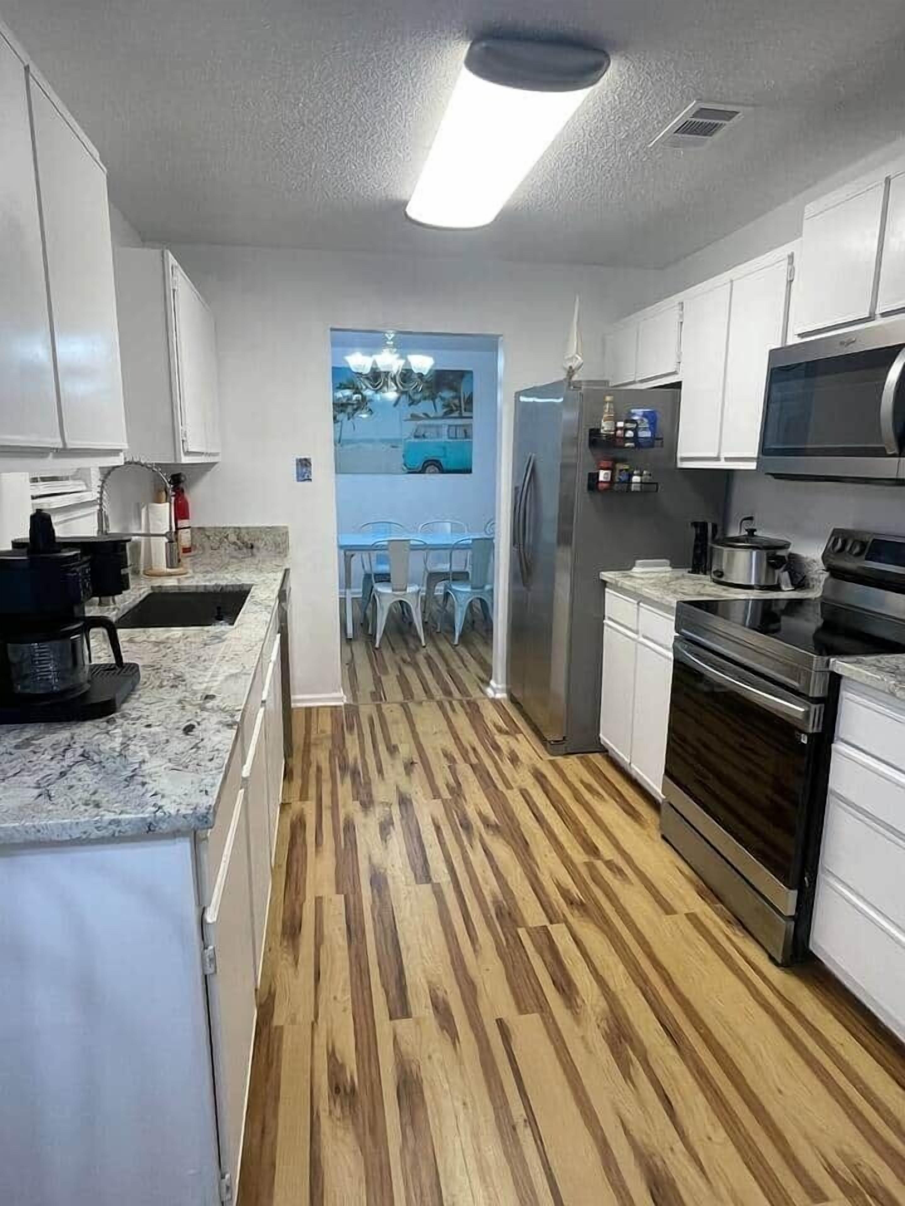 Cookware/dishes/utensils