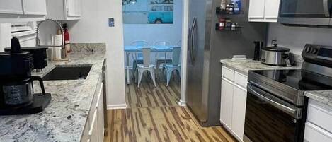 廚房用具/餐具/器皿