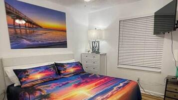 3 bedrooms, iron/ironing board, WiFi, bed sheets