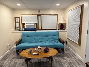 Living area - Stylish Vero Beach Coastal Escape (Vero Beach)