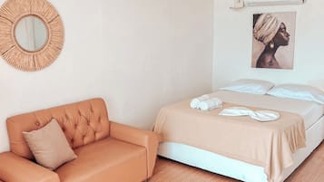 Habitación doble Deluxe, balcón, vista al mar | Wifi gratis
