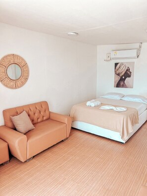 Habitación doble Deluxe, balcón, vista al mar | Wifi gratis 