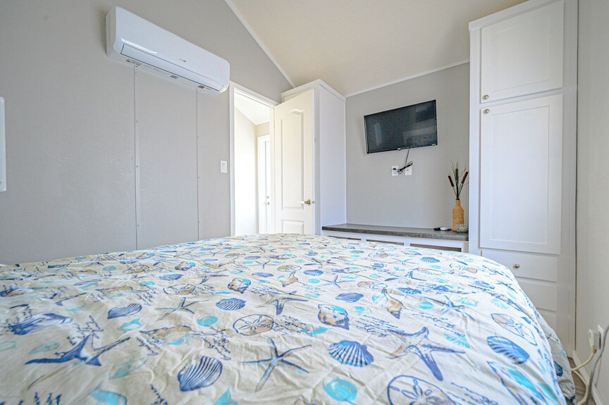 The Keys Of Poc Unit 1# Cozy 1-bedroom Cabin , Ac With Boat Parking - Port O'Connor, TX