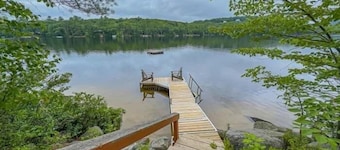 All seasons Peaceful 6-bedroom house in charming Harrison perfect for families