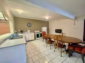 Fridge, microwave, oven, coffee/tea maker